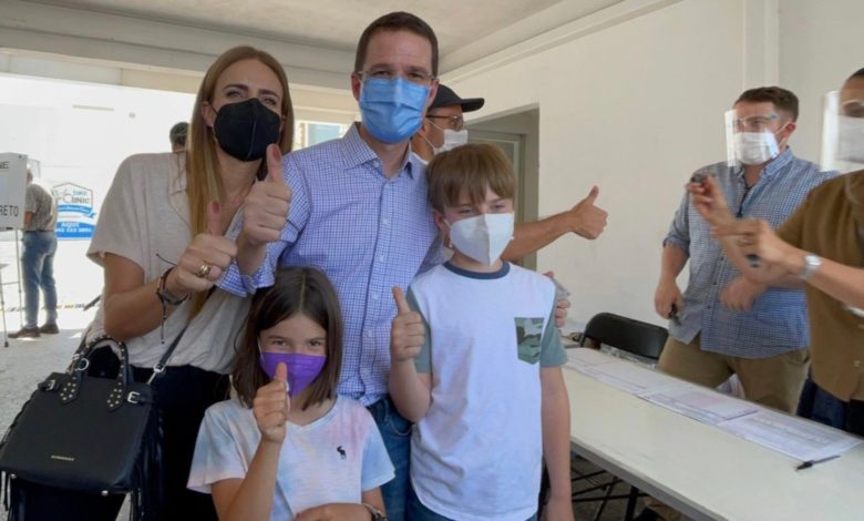 “Fueron las horas mejor invertidas del año”, Ricardo Anaya acude a emitir su voto