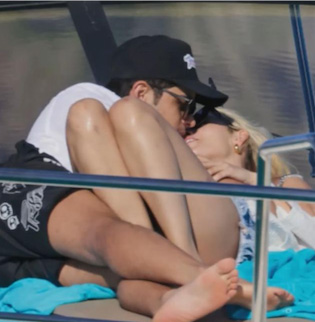 Danna Paola asegura tener muchos ligues pero no novio