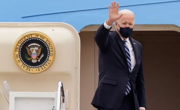 Joe Biden llega al Reino Unido en primera etapa de su gira europea