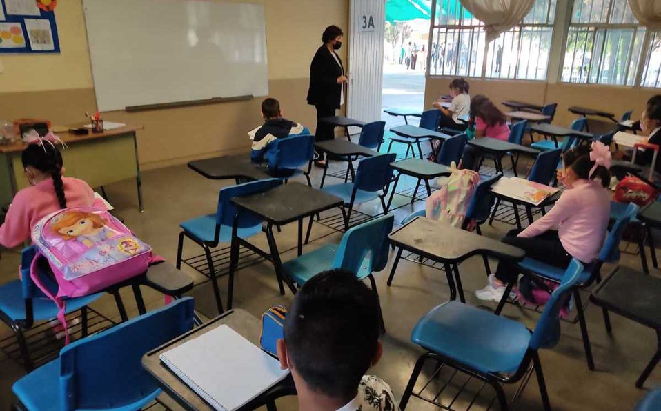 Tras regreso a clases presenciales en CdMx, detectan caso positivo de covid en secundaria