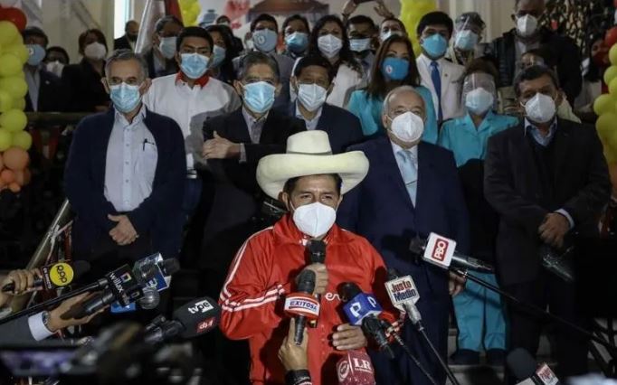 Perú: Pedro Castillo lidera el conteo de votos con el 100 % de las actas procesadas