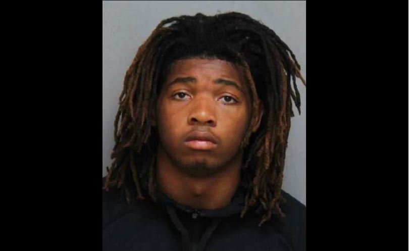 Joven en EU mata a hombre de 40 años por engañarlo fingiendo ser mujer en Tinder