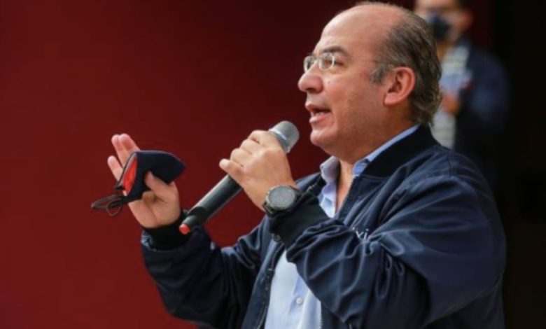 Tras superar COVID-19, Felipe Calderón acude a la Basílica de Guadalupe y agradece por su salud