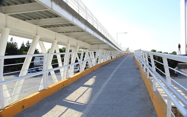 Gobierno estatal analizará viabilidad de la ciclopista Hermanos Serdán; señala Barbosa que es una obra equivocada