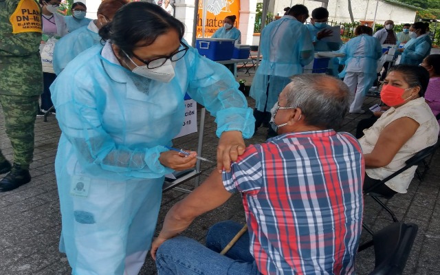 Mayores de 50 años recibirán desde este martes su segunda dosis contra el Covid-19 en Puebla capital