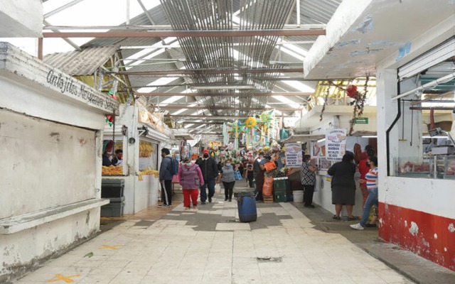 Pide Barbosa a locatarios del mercado Amalucan dejar atrás su conflicto con el Ayuntamiento de Puebla