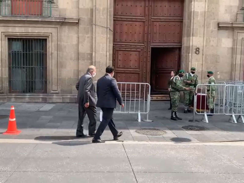 Concluye reunión de AMLO con Slim y Sheinbaum en Palacio Nacional