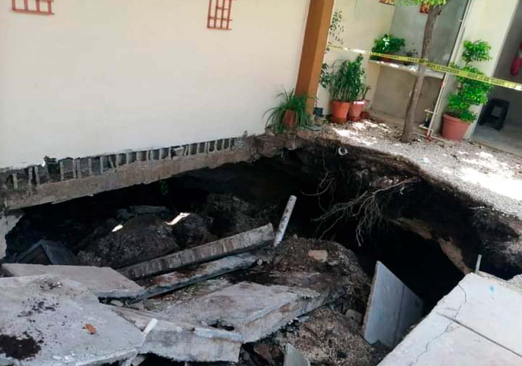 Se forma otro socavón con todo y cueva en una casa en Mérida