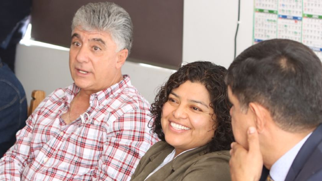 Gobierno de San Andrés Cholula se reunió con el Ayuntamiento de San Gregorio Atzompa