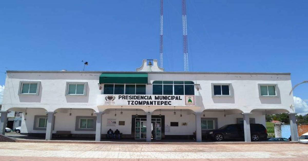 Miembros del ayuntamiento de Tzompantepec impedirán el regreso del alcalde
