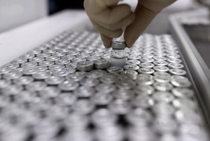 Los países que confiaron en vacunas chinas y ahora sufren rebrotes de Covid-19