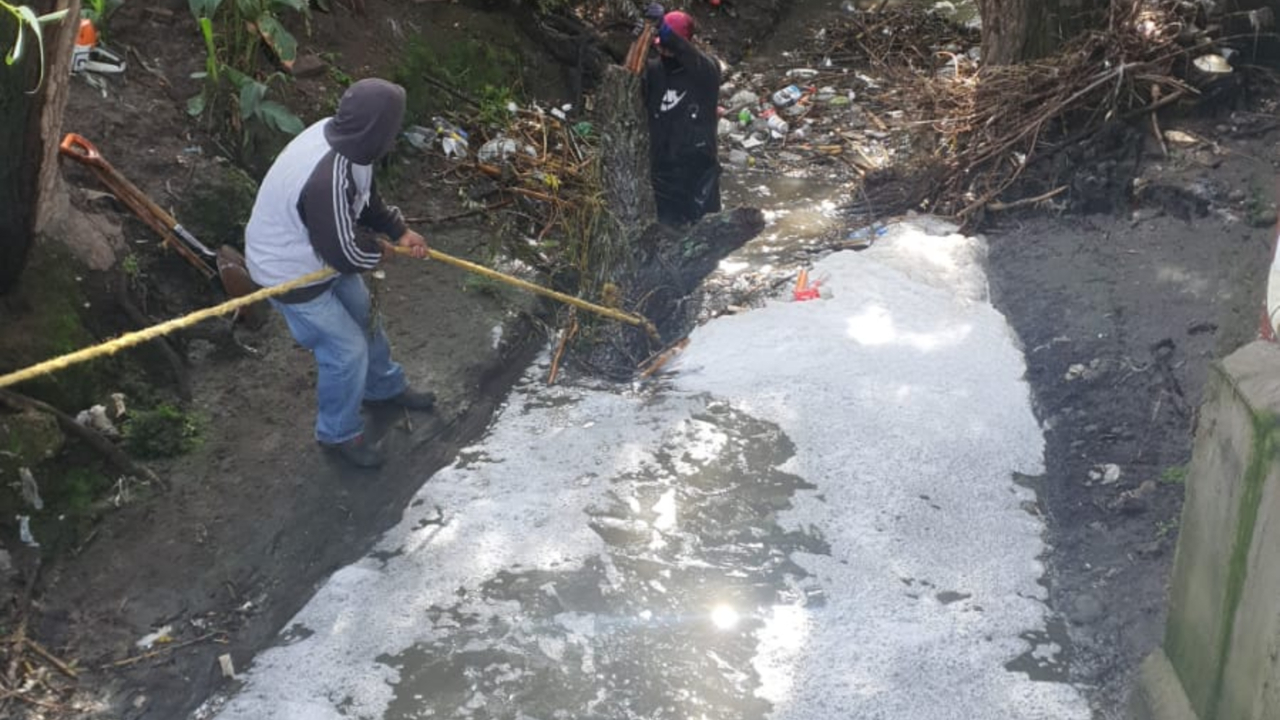 Gobierno de San Pedro Cholula continúa efectuando labores de limpieza en el Río Rabanillo  