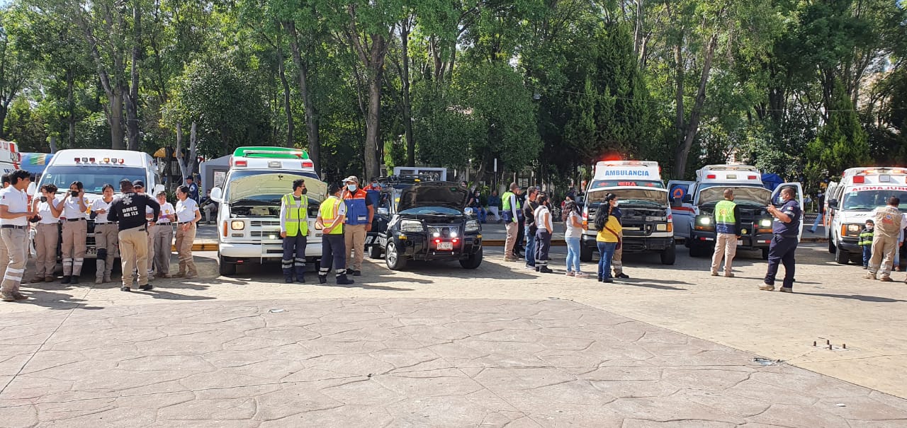 En Tlaxcala, ayuntamientos y dependencias celebran a socorristas en su día 