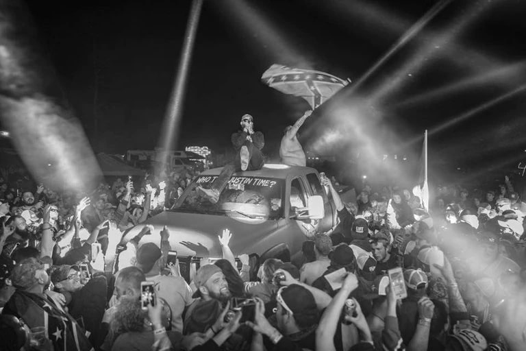 La fiesta “más salvaje y loca” dejo: un empalado, dedos triturados, una garganta cortada y 50 detenidos