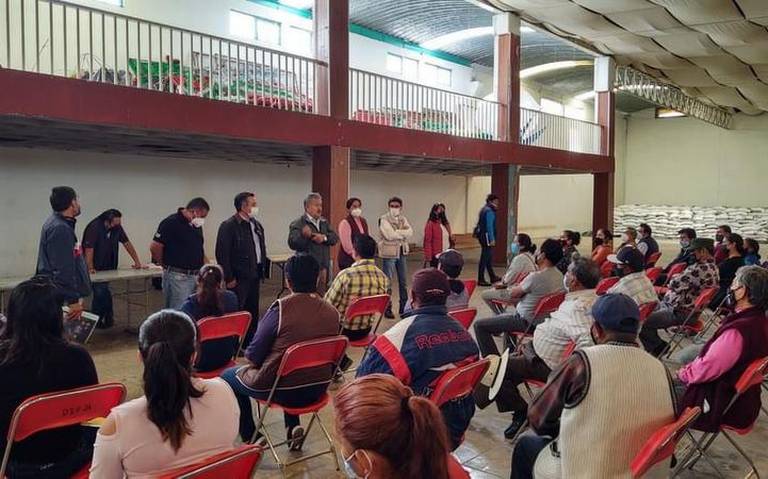 Alcalde de Ixtacuixtla apoya a la ciudadanía y el municipio en infraestructura básica.