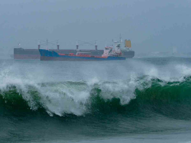 'Enrique' se degrada a Depresión Tropical en su trayecto hacia BCS