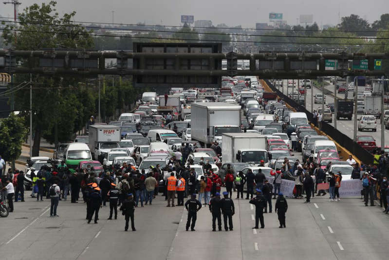 Padres de niños con cáncer llevan bloqueo a Circuito Interior
