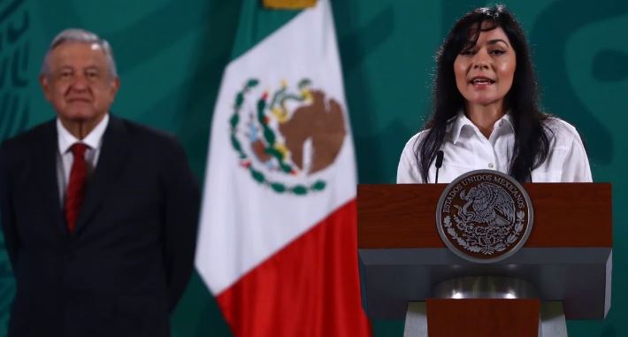 Ella es Ana Elizabeth García V. encargada de “Quién es quién en las mentiras de la semana”