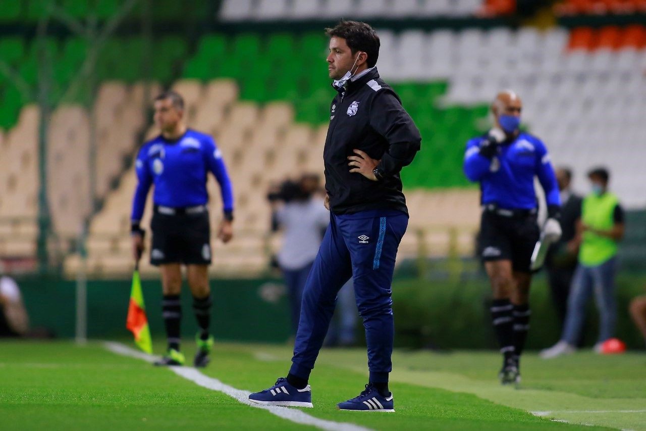 "Sería una estupidez candidatearnos", acepta técnico del Puebla