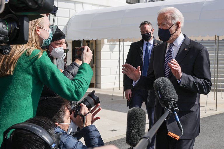 Joe Biden dijo que EEUU puede duplicar su objetivo de aplicar 100 millones de vacunas en sus primeros 100 días de gobierno