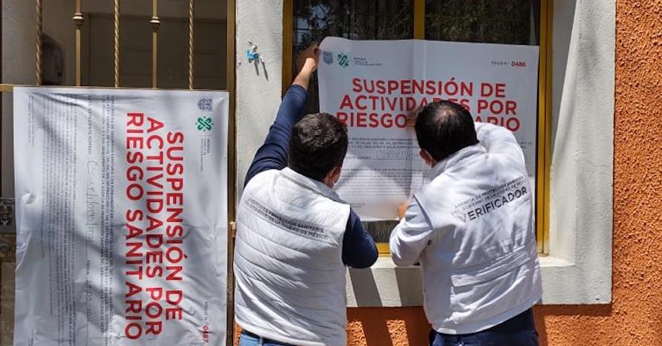 Clausuran tienda homeopática que vendía vacunas falsas contra Covid19