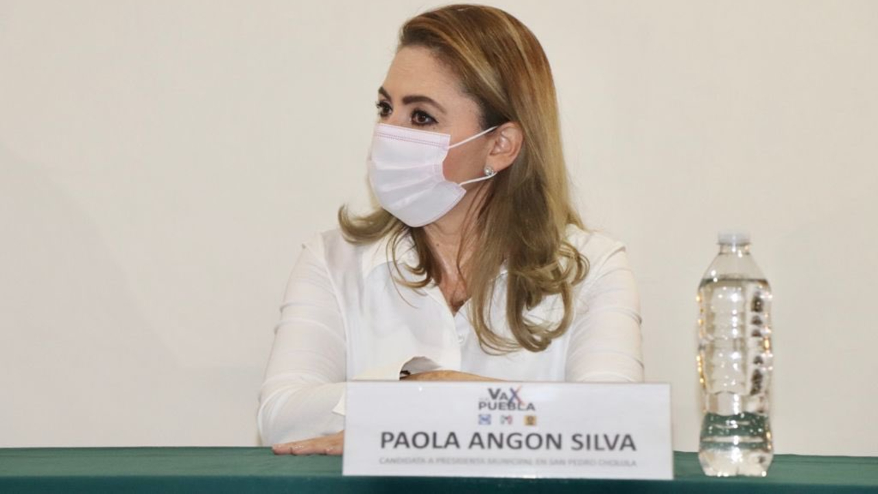 Paola Angon candidata por la Alcaldía de San Pedro Cholula dice que se debe de trabajar en el municipio en los sectores de Turismo y Educación. 