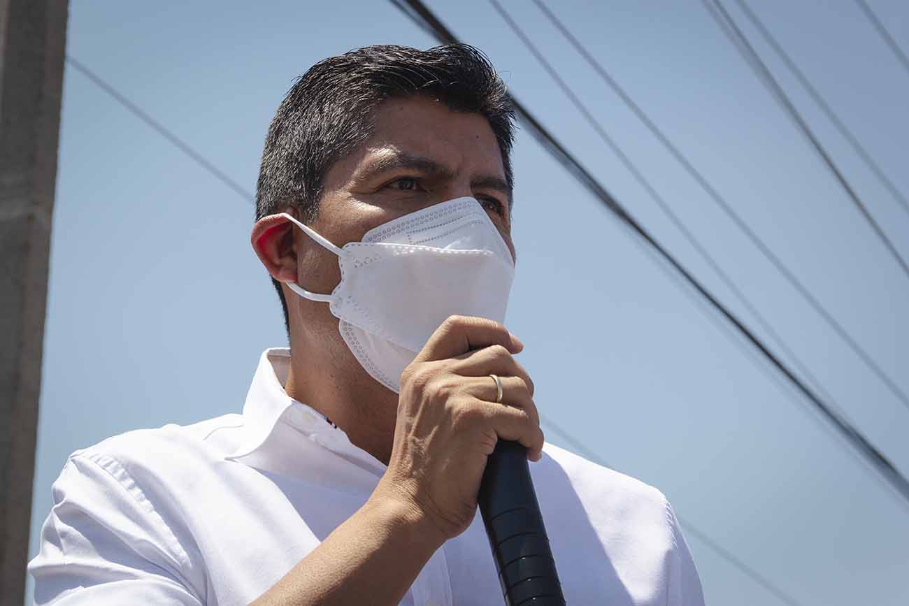 Eduardo Rivera pide piso parejo al IEE en arranque de campaña