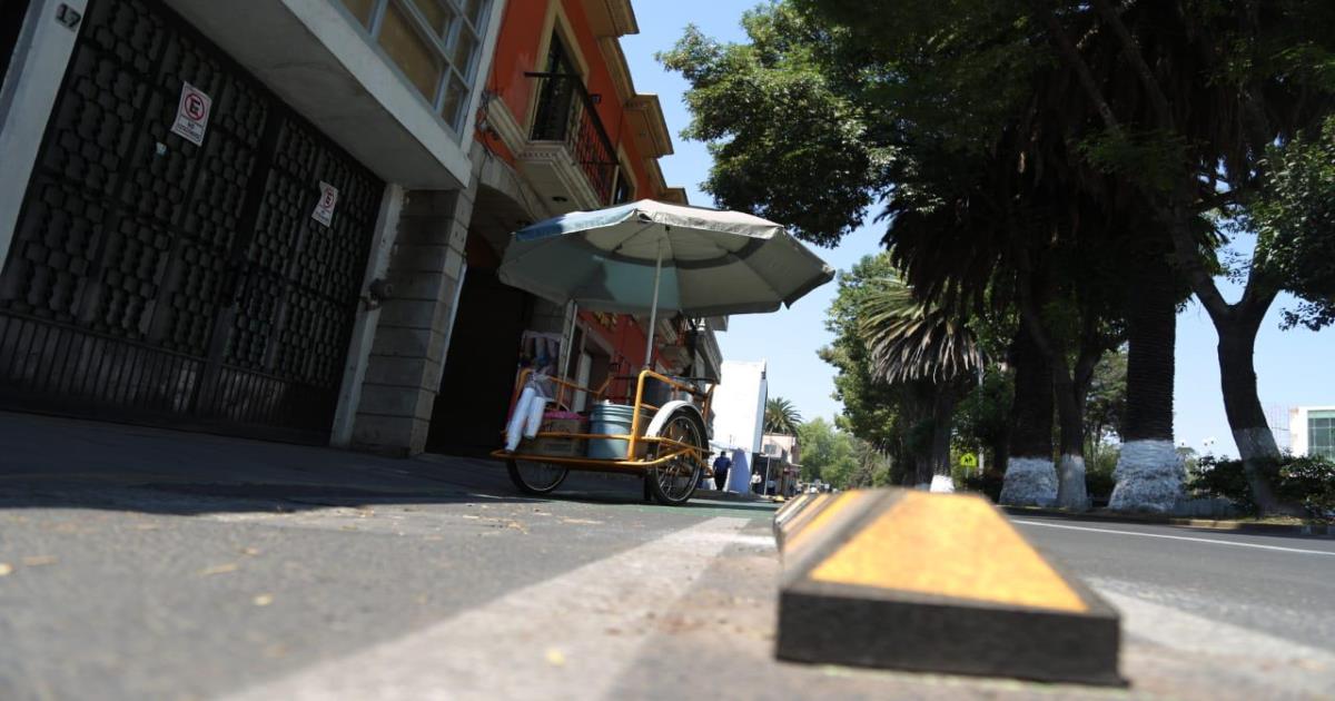 Establecen segregadores viales en construcción de la ciclovía San Francisco