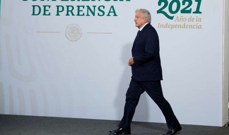 “Van por otra”: AMLO acusa a INE de buscar quitar registro a candidata de Morena en SLP