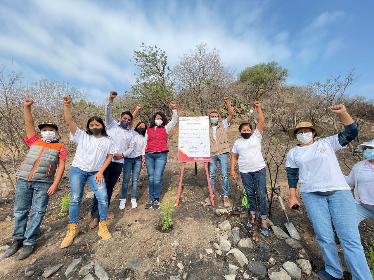Comprometida con el medio ambiente Ariadna Ayala afirma reforestar a Atlixco 