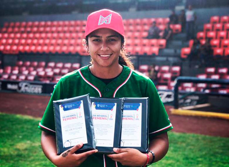 La pitcher poblana Rosi del Castillo hizo historia al jugar en equipo varonil