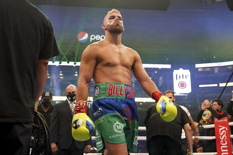 Cuenca del ojo y hueso de la mejilla rotos: Saunders promete volver tras derrota ante Canelo