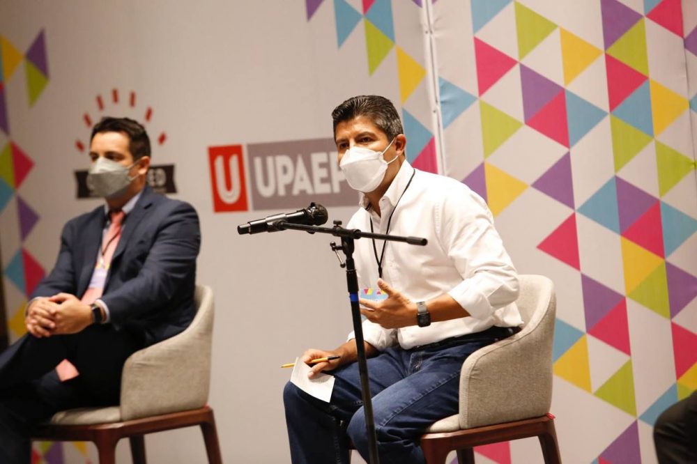 ERP invita a universitarios a corregir el rumbo de Puebla