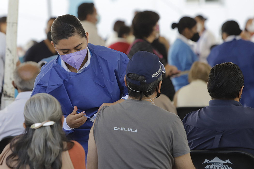Vacunación para personas de 50 a 59 años embarazadas de la capital poblana será del 18 al 22 de mayo
