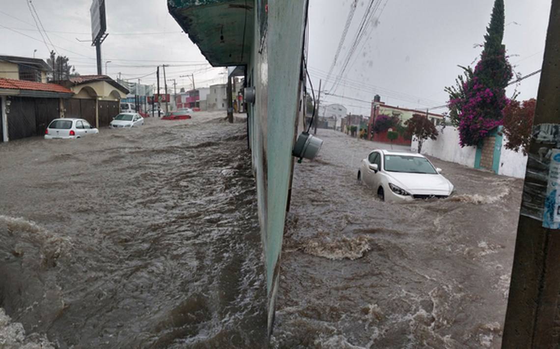 Atenderá Ayuntamiento denuncias de inundaciones en Bugambilias 
