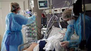 Francia intenta frenar foco de una variante “rara” de COVID-19