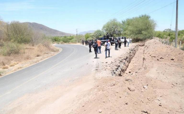 Acto de campaña en Aguililla acaba en huida
