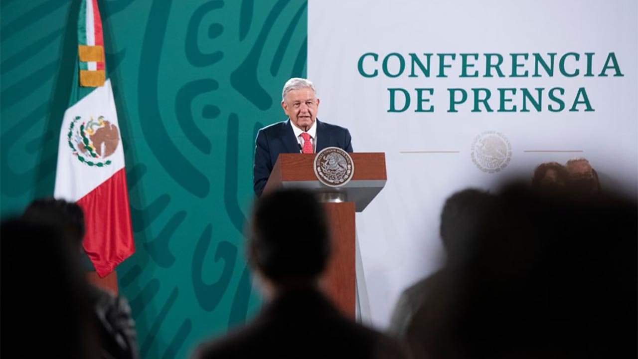 Por ‘hacer daño al país’, el presidente relevará a gobernador de Banxico