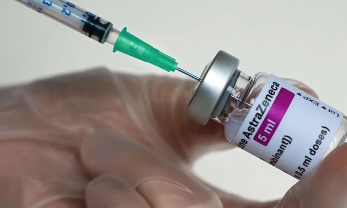 Anuncia AstraZeneca que han obtenido grandes avances a su tratamiento contra covid-19