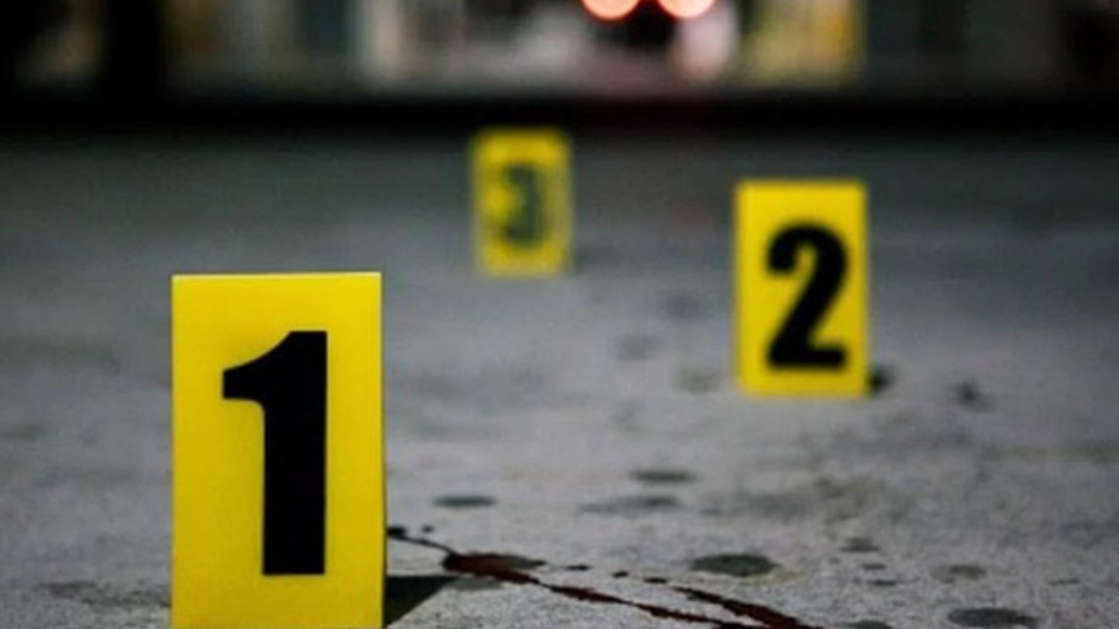 Hombre asesina a vecinos por contagiar a su familia de covid-19