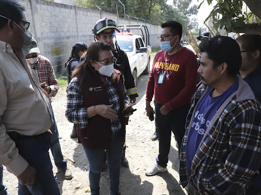 Familias damnificadas tras la explosión en Puebla duermen en la calle por temor a rapiña