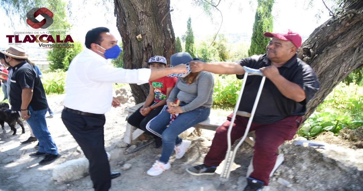 Entrega Jorge Corichi obras en la comunidad de Tizatlán