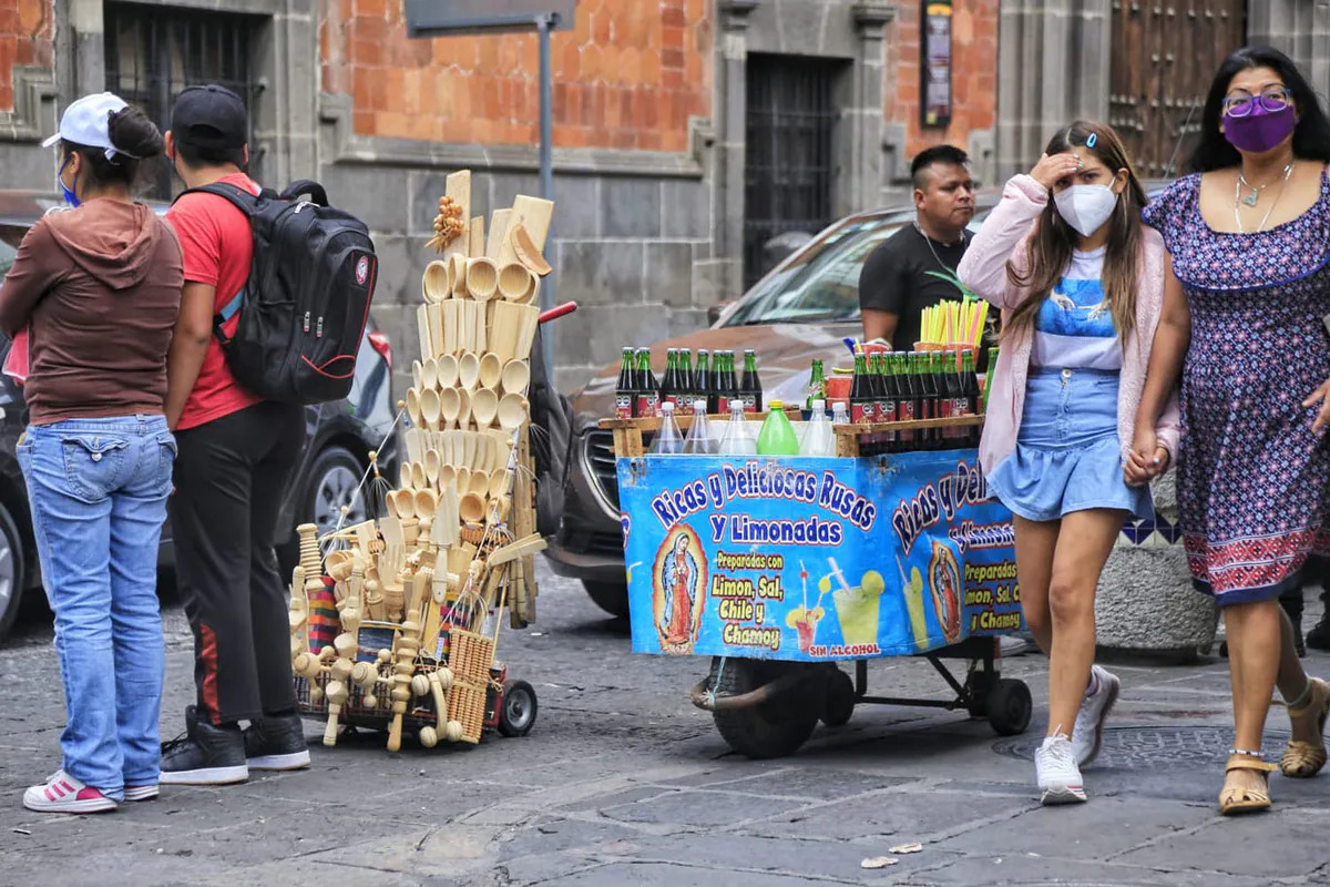 Ambulantes se resisten a ser reubicados durante “El Buen Fin”