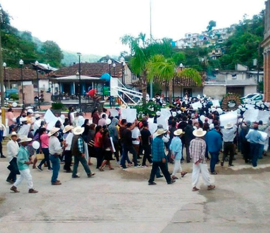 Matan a esposos en Hueytlalpan para robarles apoyo por huracán Grace