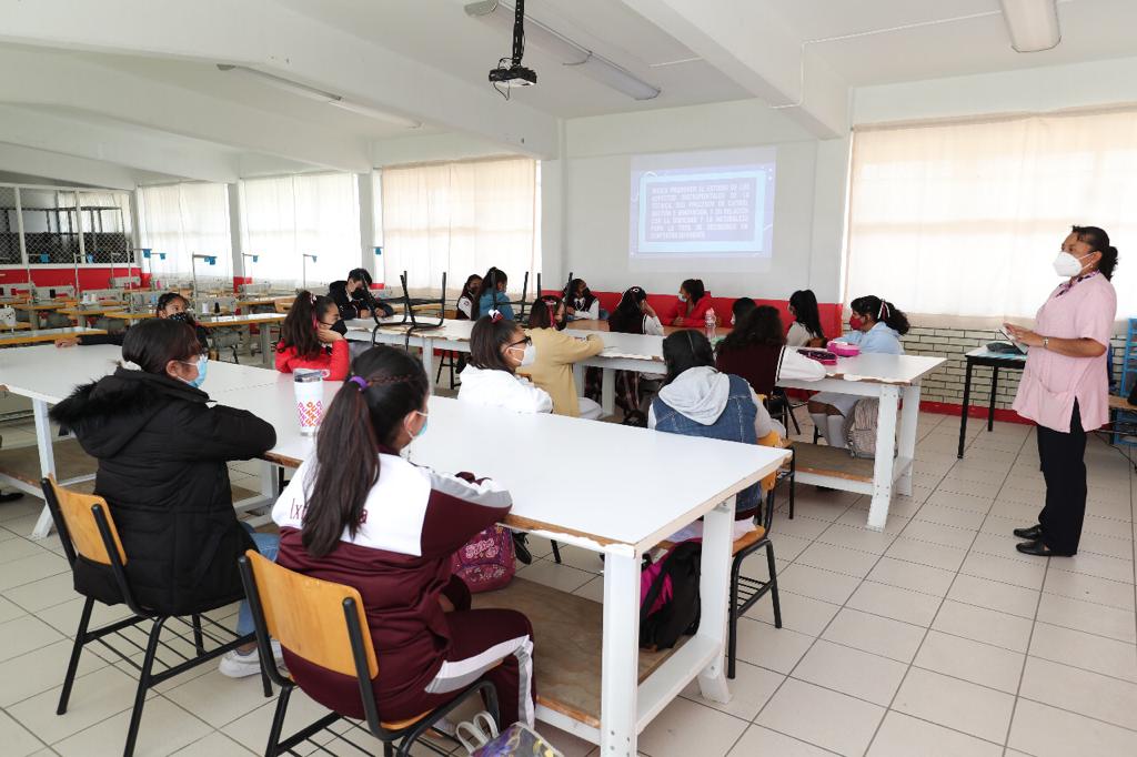 Autoridades educativas modifican horario de entrada a clases por bajas temperaturas