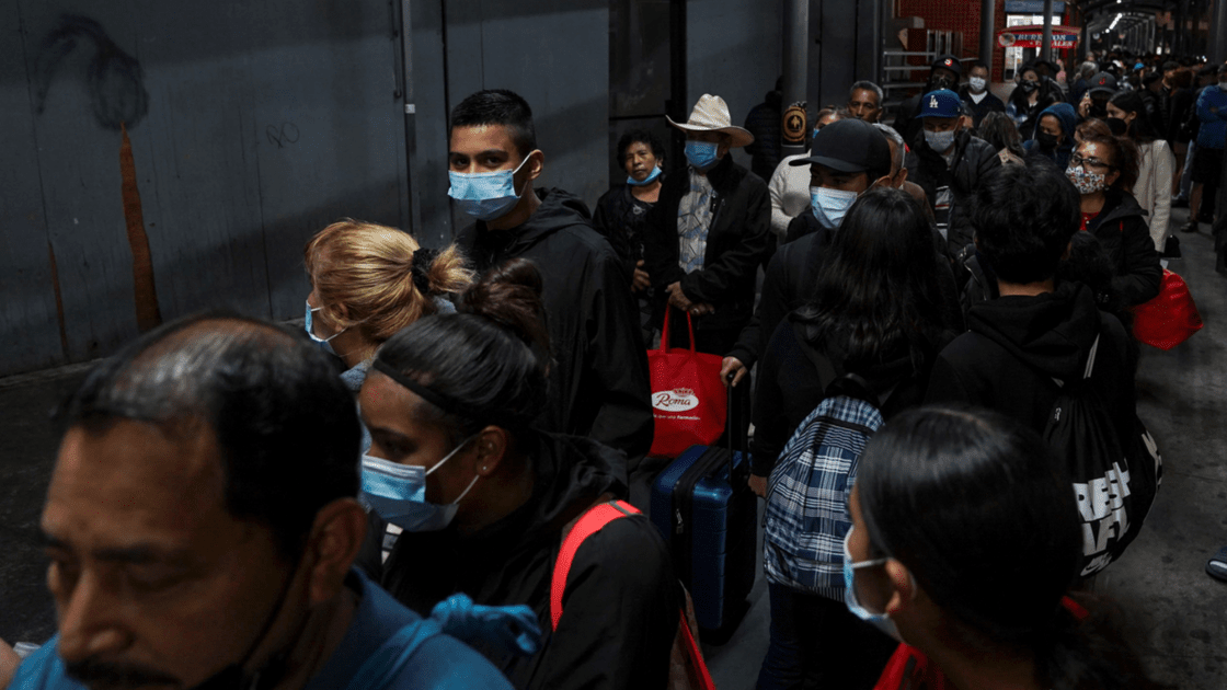 México destaca por tener las peores cifras de mortalidad de la OCDE desde la pandemia, además es el tercero con la tasa de vacunación más baja