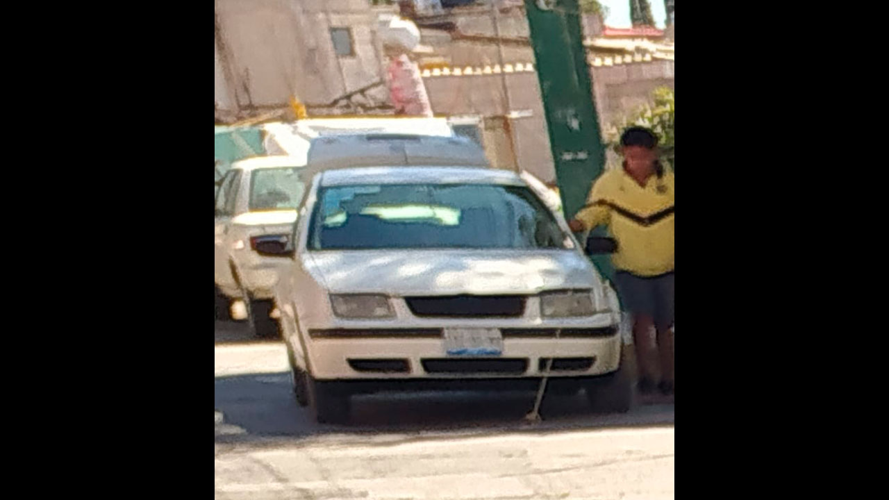 Amarran a mujer para robarle su auto en San Jerónimo Caleras