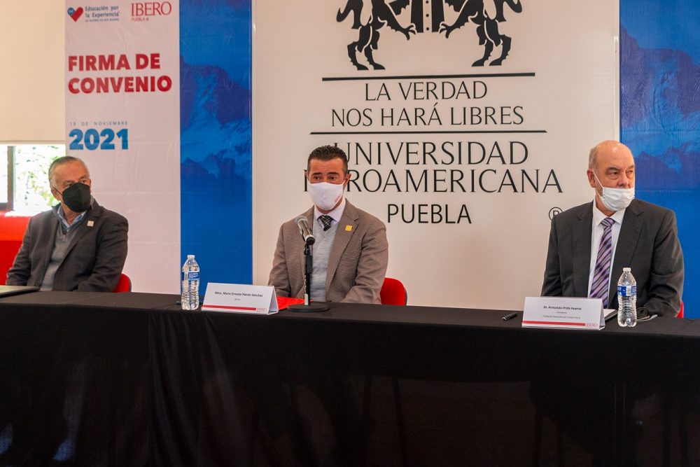 IBERO Puebla y ExE firman convenio para la reconstrucción de un mundo herido