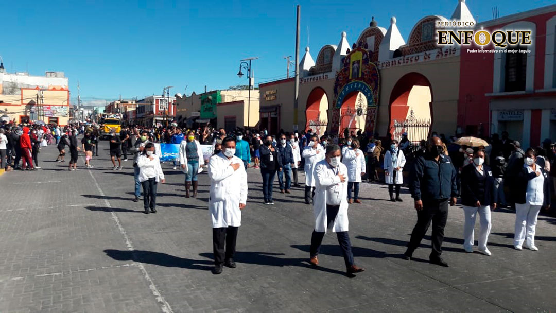 Con desfile autoridades municipales conmemoran el CXI Aniversario del inicio de la Revolución Mexicana
