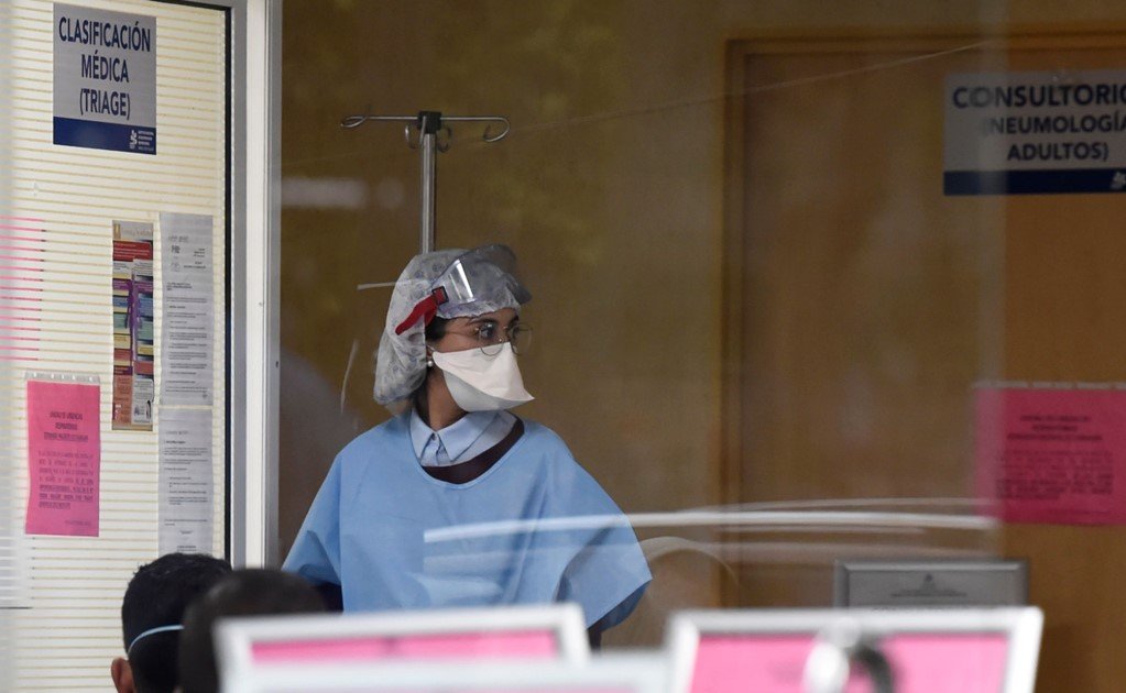 Suma México en las últimas horas 916 contagios y 53 muertes por Covid-19